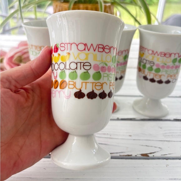 Retro Ice Cream Parfait Glasses, set of 4 - Picture 10 of 11